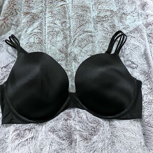 Victoria’s Secret very sexy black push up bra, 38D
